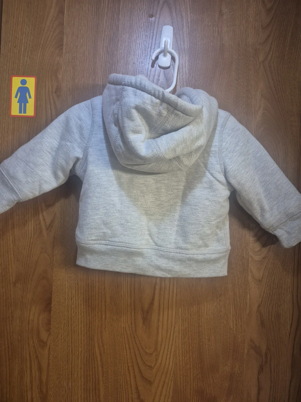 GAP Light Gray Zip-Up Hoodie for Kids. Box 46